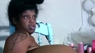 Hot Chocolate Milf Mommy Mom Kitty-Kash wants you to fuck her funky phat az
