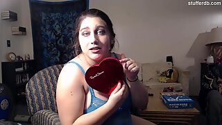 ample chick alone on Valentine's Day