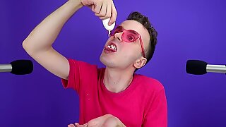 18 anni vergine prima volta twink