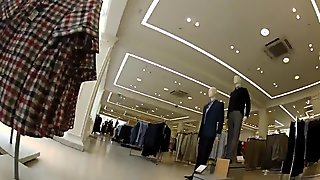 Gold Upskirt #3 (part 1)
