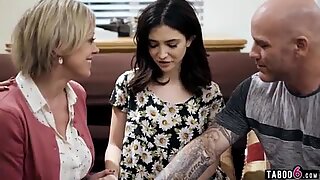 Long lost stepdaughter finally reunited with her family