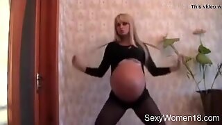 52 centimeter Pregnant stomach hot girl Cam porn on SexyWomen18.com