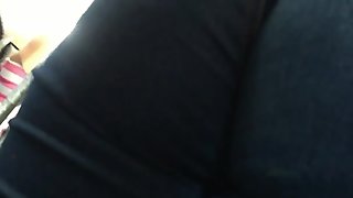 ENCOXCANDO COME CULO VECINA CASADA BUS
