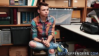 Teen shoplifter fucks raw
