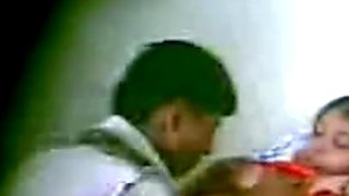 他妈的其他妻子捕捉由狗仔队